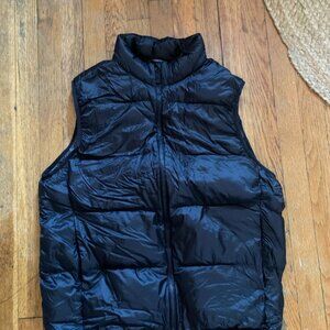 Black Uniqlo puffer vest